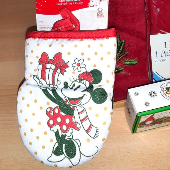 Holiday Bundle NWT - Picture 3 of 7